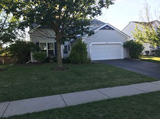 849 Honeysuckle Ln, Aurora, IL 60506