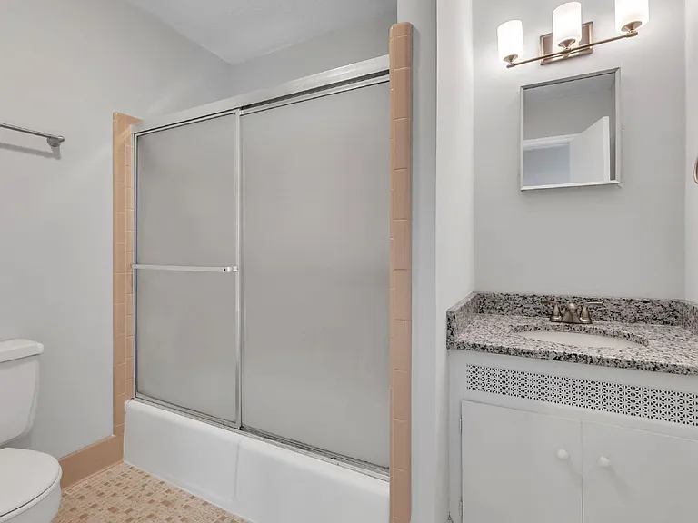 4 Dickens Ln — Photo 12