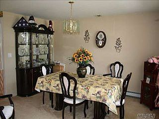4th image of 67 E Greentree Dr