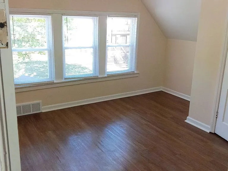 3356 N 12th St — Photo 2