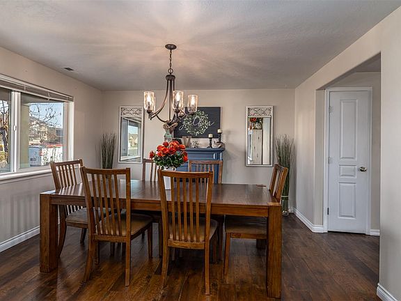4th image of 5620 Washougal Ln