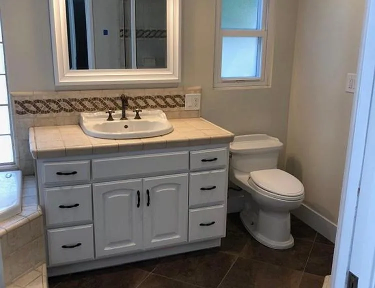 413 W Acacia Ave — Photo 9