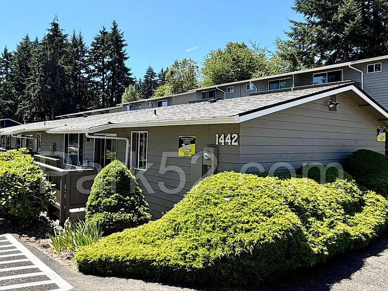 1442 Rainier Dr #3 — Photo 1