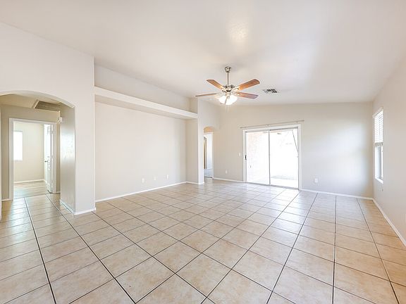4th image of 3312 S 95th Dr