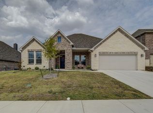 321 Windy Glen Dr, Decatur, TX 76234