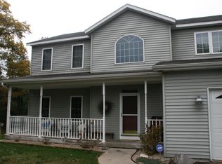 927 Glen Ln, Wisconsin Dells, WI 53965