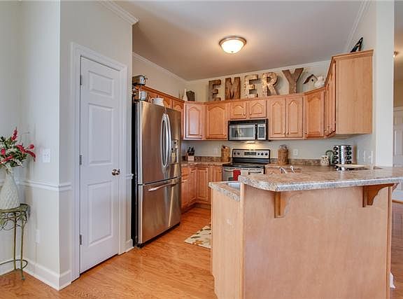 5th image of 2105 Salem Woods Dr