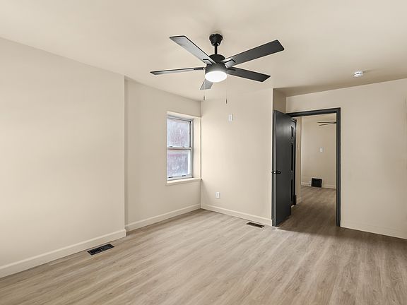 5th image of 3326 Iowa Ave #1