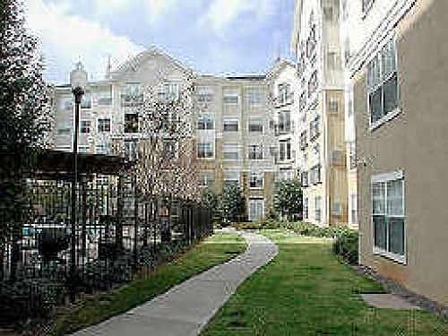 1st image of 800 Peachtree St NE APT 1420