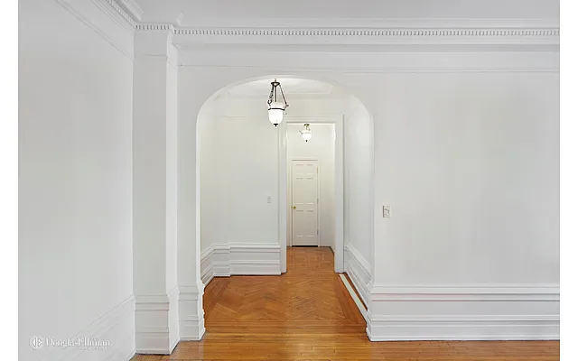 Sold by Douglas Elliman | media 17