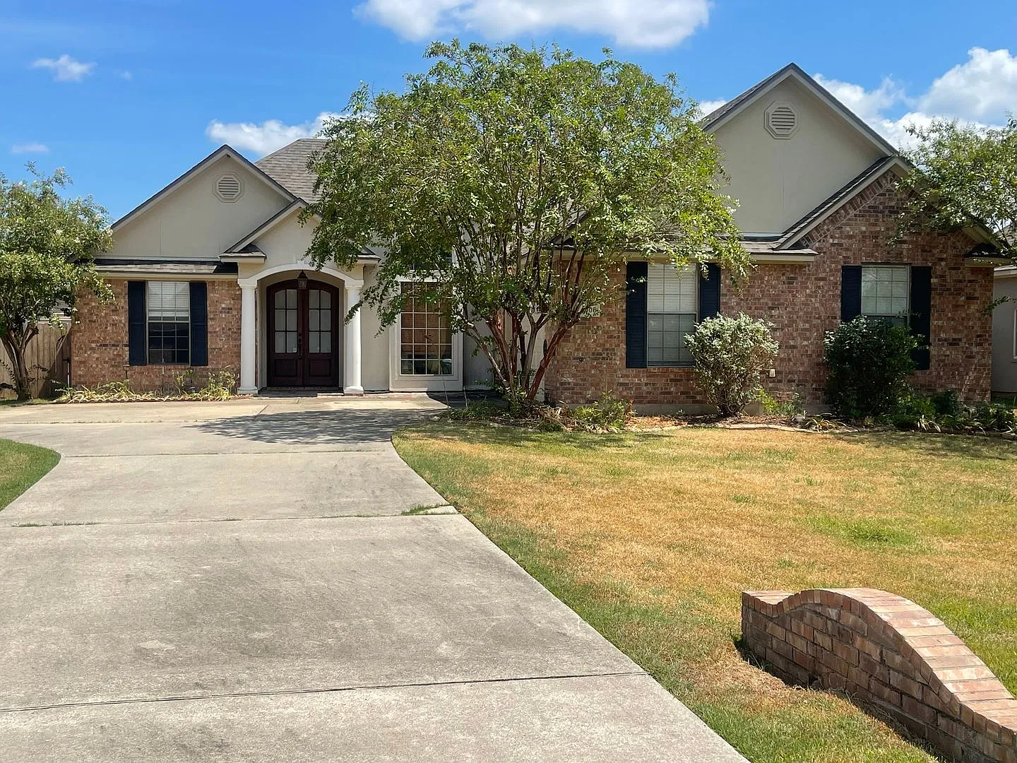 Benton Beauty in Palmetto Place Subdivision — Photo 1