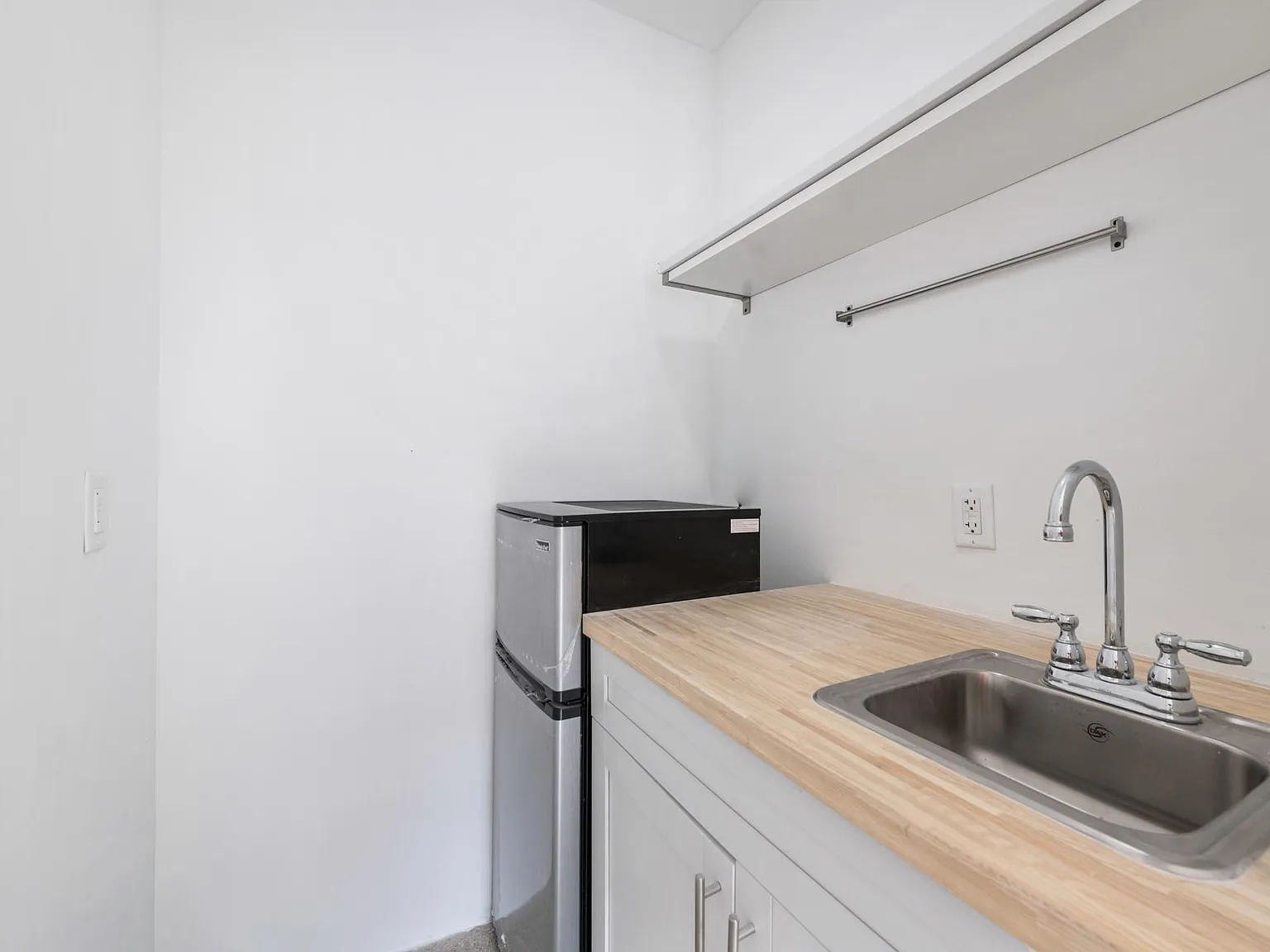 Studio, 375 sqft, $1,550 — Photo 2