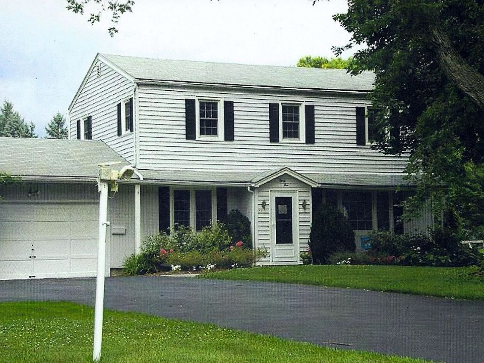 Front - 2 car garage