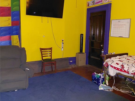 4th image of 19 Lake St