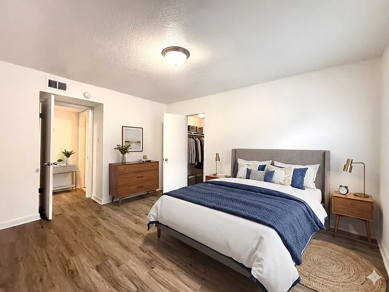 9201 Clarewood Dr #307 — Photo 5