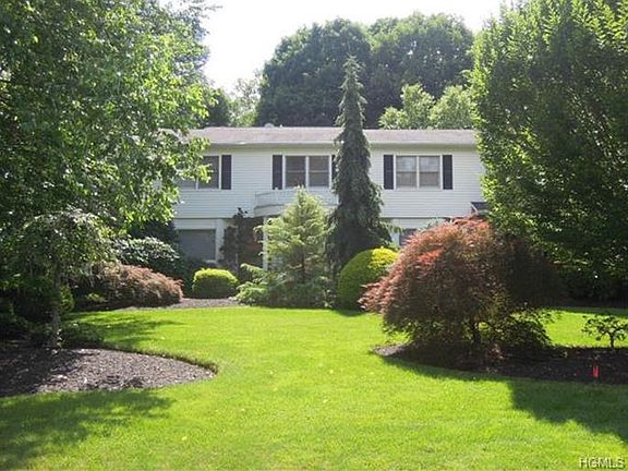 2nd image of 11 Pecan Valley Dr