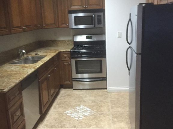 Complete kitchen