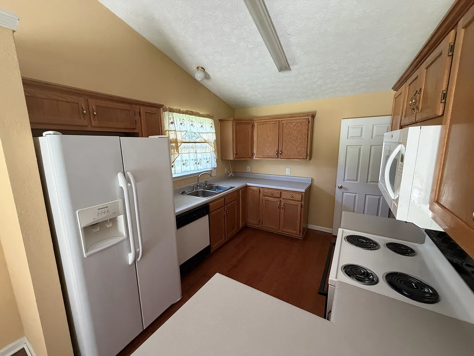 105 Pleasant Lane - 1 — Photo 4