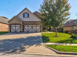 810 E Beaufort St, Nixa, MO 65714