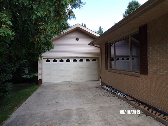 Driveway & Garage