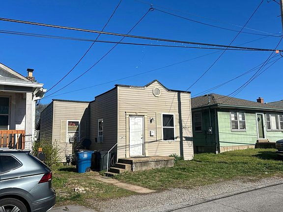 3rd image of 1231 Dammert Ave