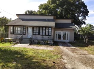 5736 Section St, Mount Dora, FL 32757