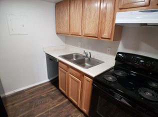 3311 S Monaco Street Pkwy APT B, Denver, CO 80222