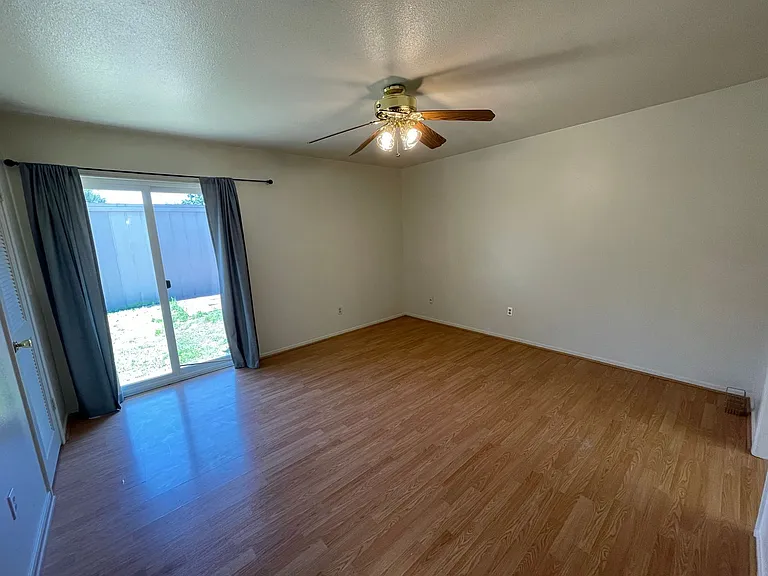 617 W Granger Ave #34 — Photo 25