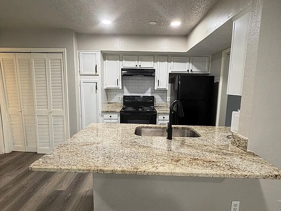5th image of 2304 Balsam Dr APT E107