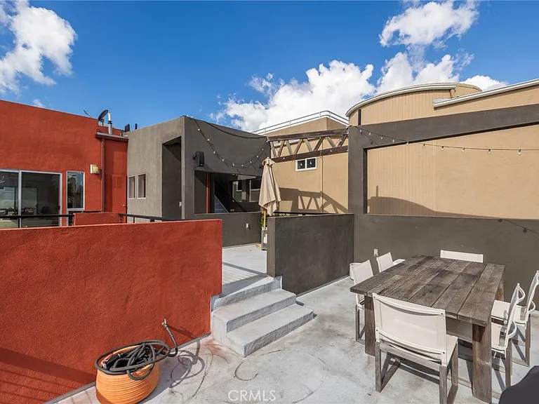 701 Loma Dr — Photo 40
