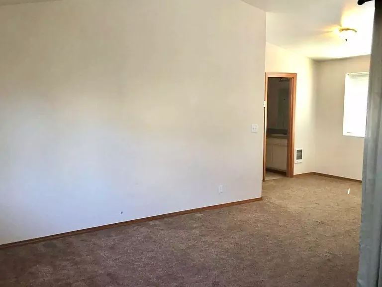 1442 NE Tucson Way #C — Photo 7