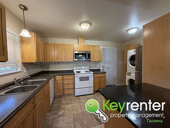 4th image of 3622 E Howe St