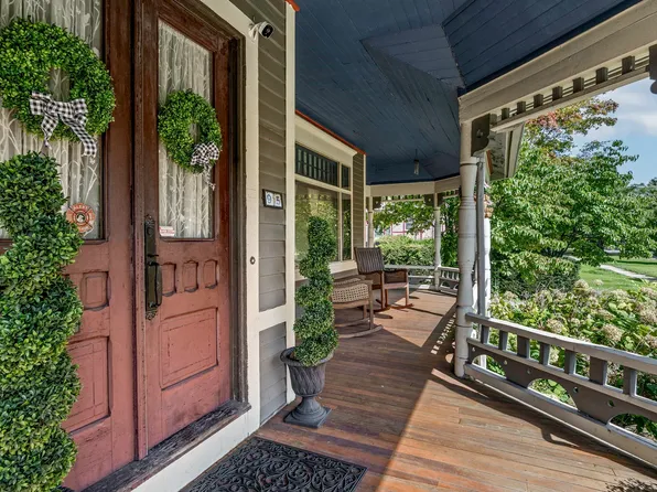 95 Dartmouth St, Springfield, MA 01109