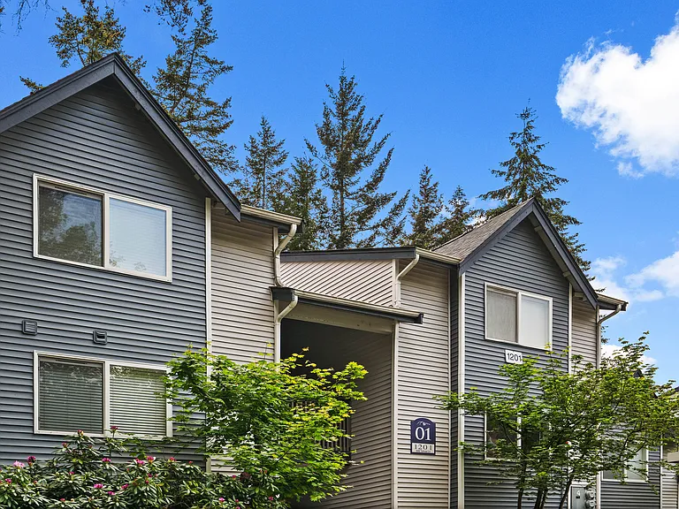 Cascade Ridge — Photo 29