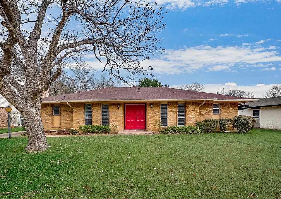 1st image of 1703 Briardale Ct
