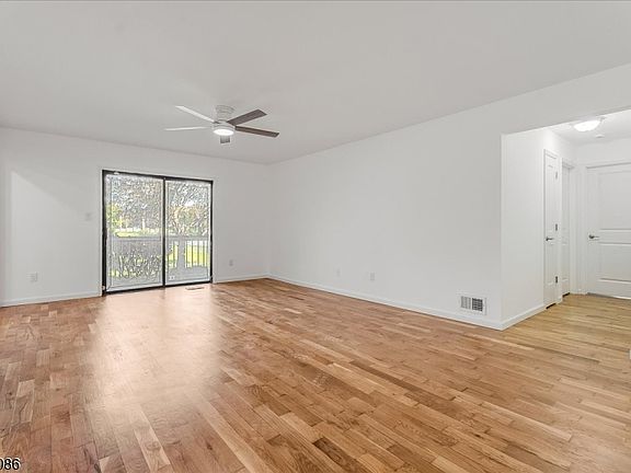 4th image of 131-C Beverly Hill Ter BLDG 131 #C