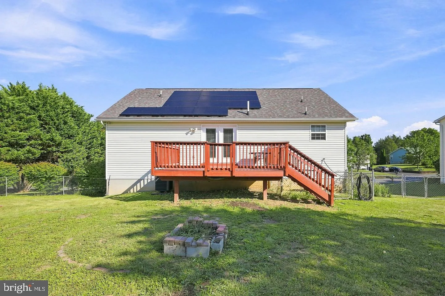 3 bed, 3.0 bath, 1710 sqft, $2,000 — Photo 4