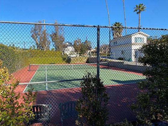 4th image of 312 Paige Ln