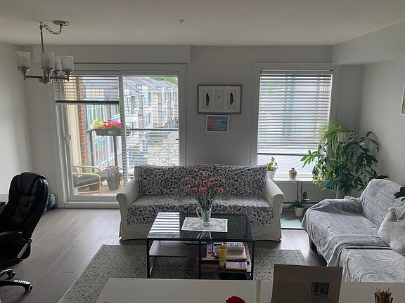 4th image of 13883 Laurel Dr #616