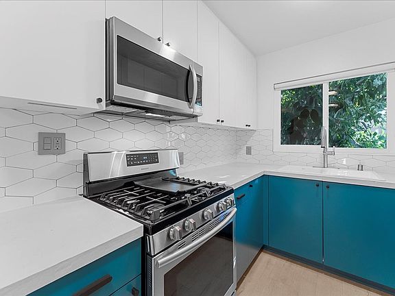 4th image of 1345 N Las Palmas Ave #8