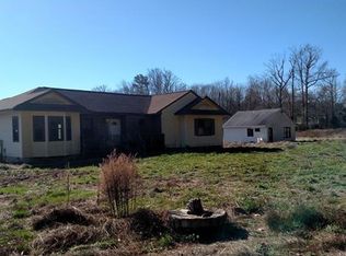 8210 Waverley Ln, Gloucester, VA 23061