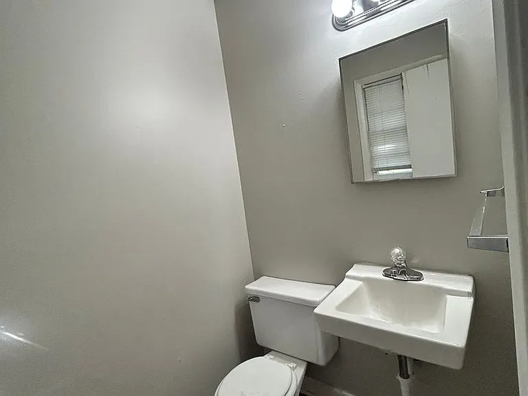 745 Rustland Dr — Photo 17