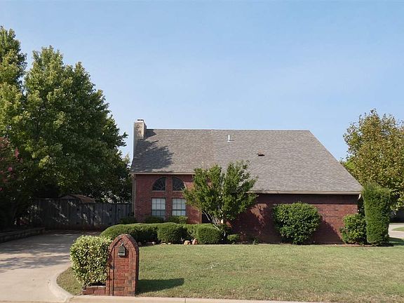 2nd image of 3608 NE Montfort Dr