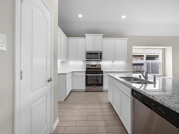 3rd image of 13210 Anchor Isle Ct