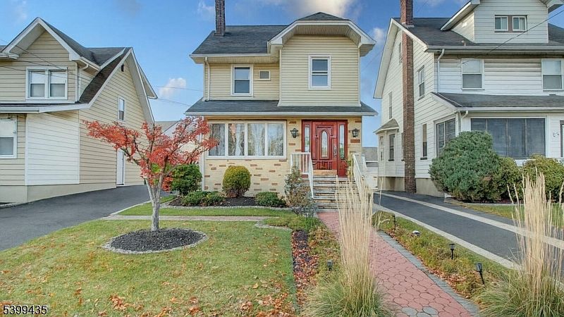 1st image of 836 Livingston Rd