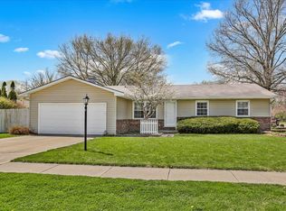 2113 Mayfair Rd, Champaign, IL 61821