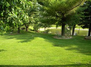 21 Lakeview Dr, Groveland, IL 61535