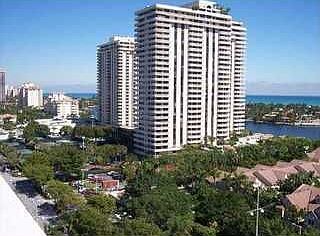 4th image of 19707 Turnberry Way APT 10L