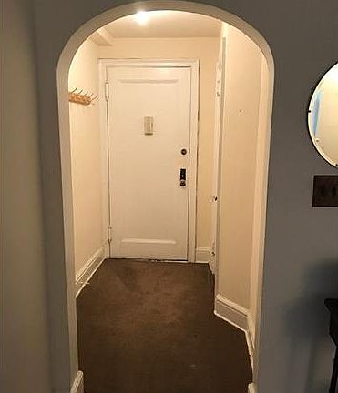 4th image of 172 Myrtle Blvd APT 3C