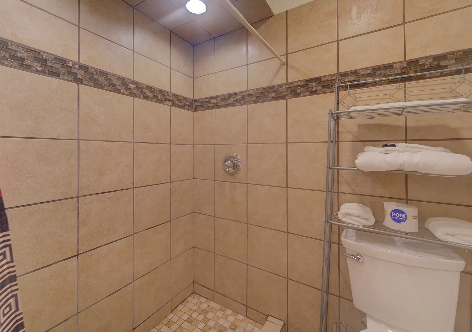 Studio, 200 sqft, $1,300 — Photo 4
